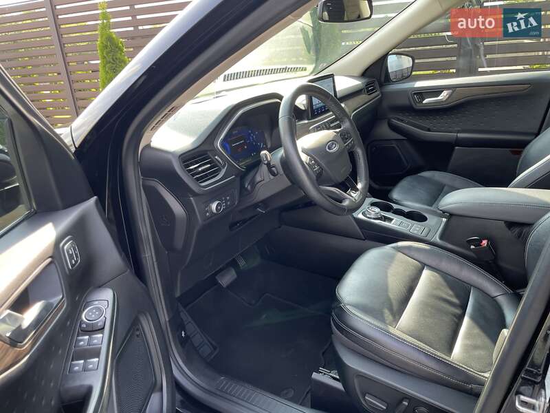 Внедорожник / Кроссовер Ford Escape 2020 в Ивано-Франковске