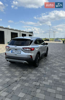 Внедорожник / Кроссовер Ford Escape 2019 в 