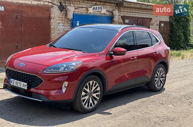 Внедорожник / Кроссовер Ford Escape 2020 в 