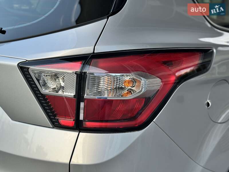 Позашляховик / Кросовер Ford Escape 2018 в Тернополі
