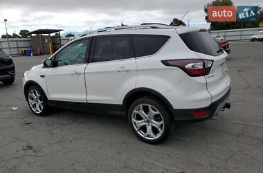 Внедорожник / Кроссовер Ford Escape 2017 в 