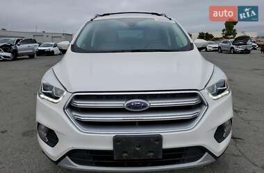Внедорожник / Кроссовер Ford Escape 2017 в 