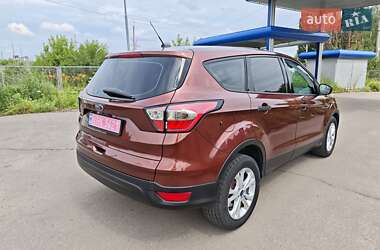 Внедорожник / Кроссовер Ford Escape 2017 в 
