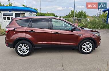 Внедорожник / Кроссовер Ford Escape 2017 в 