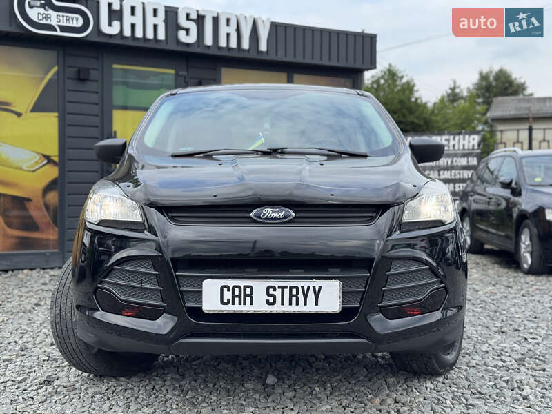 Позашляховик / Кросовер Ford Escape 2016 в Стрию