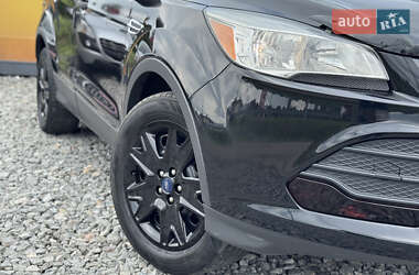 Внедорожник / Кроссовер Ford Escape 2016 в 