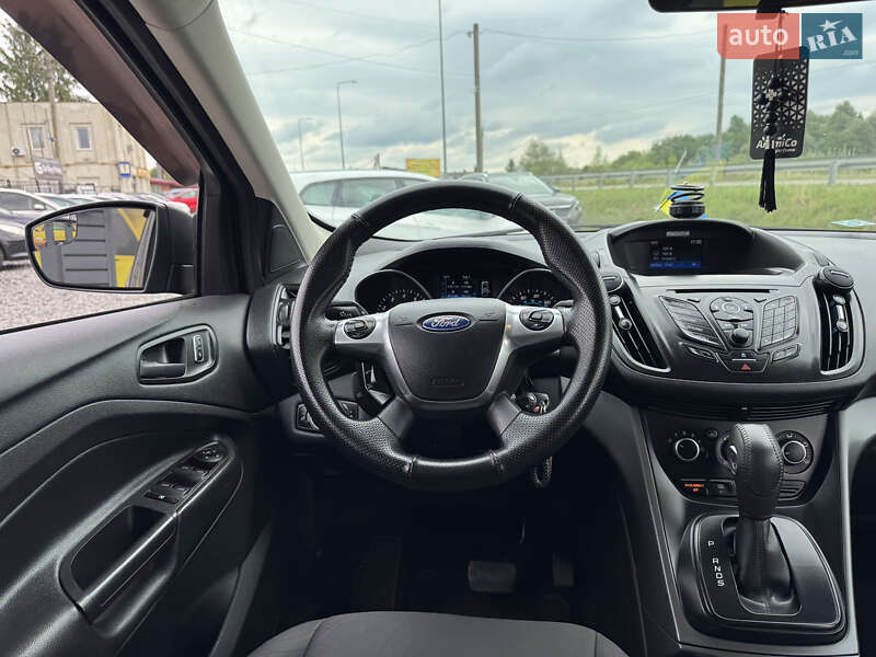 Позашляховик / Кросовер Ford Escape 2016 в Стрию