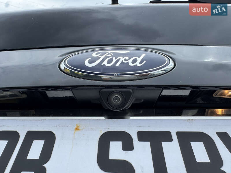 Позашляховик / Кросовер Ford Escape 2016 в Стрию