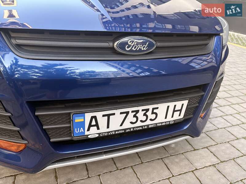 Внедорожник / Кроссовер Ford Escape 2015 в Ивано-Франковске