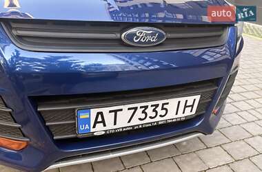 Внедорожник / Кроссовер Ford Escape 2015 в 