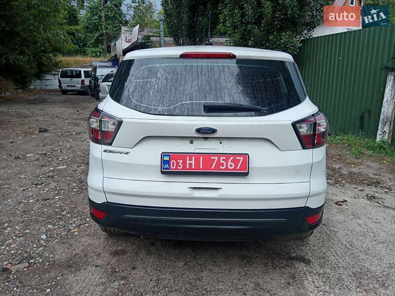 Внедорожник / Кроссовер Ford Escape 2016 в Киеве