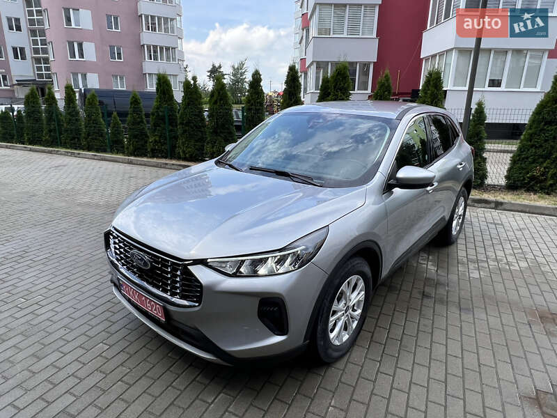 Внедорожник / Кроссовер Ford Escape 2024 в Новояворовске