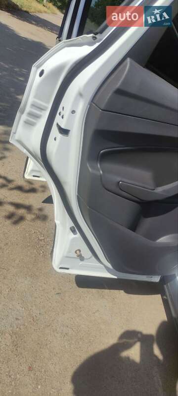 Внедорожник / Кроссовер Ford Escape 2012 в Ольшанке
