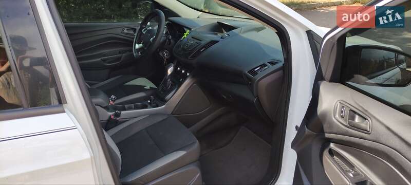 Внедорожник / Кроссовер Ford Escape 2012 в Ольшанке