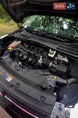Внедорожник / Кроссовер Ford Escape 2014 в 