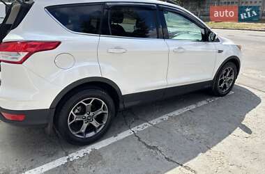 Внедорожник / Кроссовер Ford Escape 2013 в 