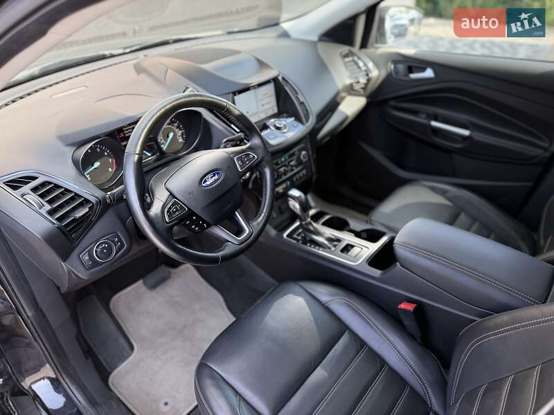 Внедорожник / Кроссовер Ford Escape 2019 в Львове