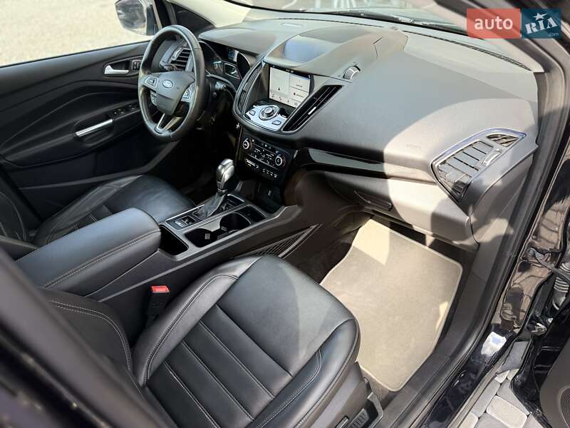 Внедорожник / Кроссовер Ford Escape 2019 в Львове
