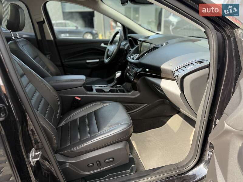 Внедорожник / Кроссовер Ford Escape 2019 в Львове