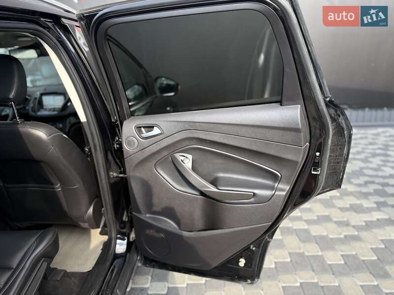 Внедорожник / Кроссовер Ford Escape 2019 в Львове