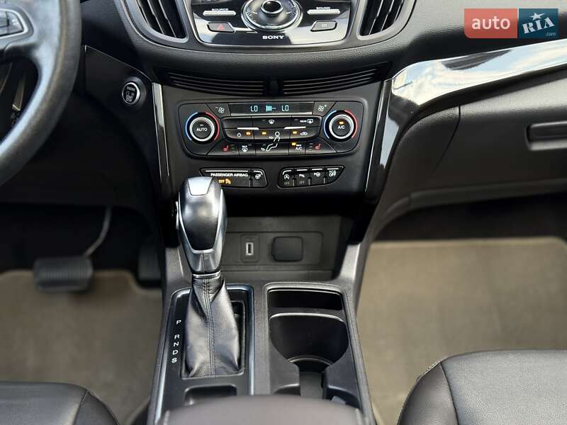 Внедорожник / Кроссовер Ford Escape 2019 в Львове