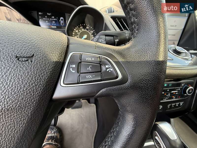Внедорожник / Кроссовер Ford Escape 2019 в Львове