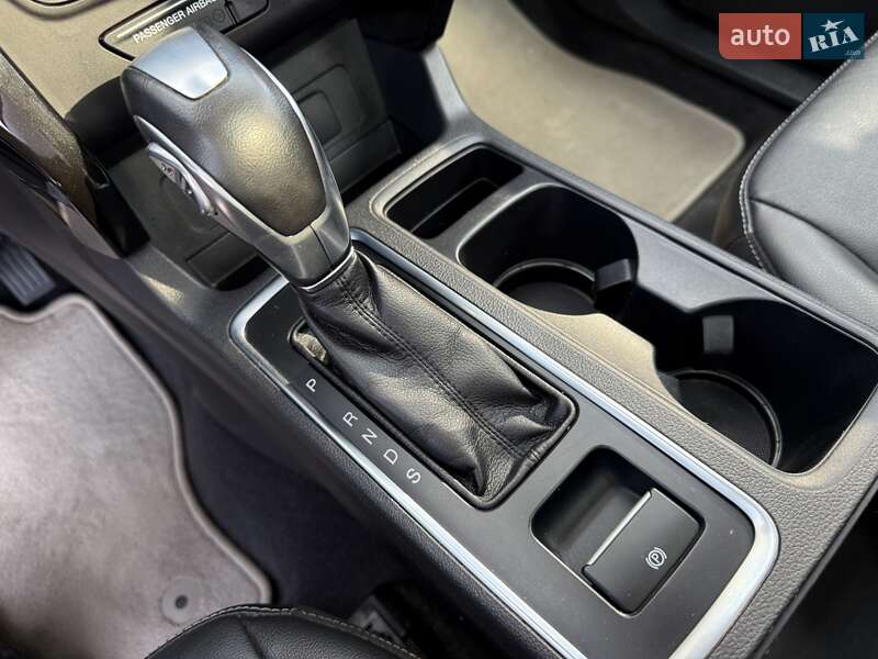 Внедорожник / Кроссовер Ford Escape 2019 в Львове