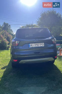 Позашляховик / Кросовер Ford Escape 2017 в 