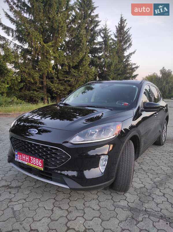 Внедорожник / Кроссовер Ford Escape 2021 в 