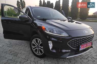 Внедорожник / Кроссовер Ford Escape 2021 в 