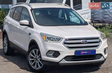 Внедорожник / Кроссовер Ford Escape 2016 в 