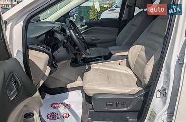 Внедорожник / Кроссовер Ford Escape 2016 в 