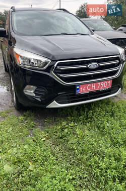 Позашляховик / Кросовер Ford Escape 2017 в Львові