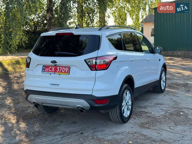 Внедорожник / Кроссовер Ford Escape 2018 в Дубно