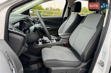 Внедорожник / Кроссовер Ford Escape 2016 в 