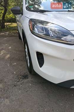 Внедорожник / Кроссовер Ford Escape 2022 в 