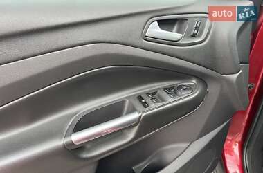 Внедорожник / Кроссовер Ford Escape 2013 в 