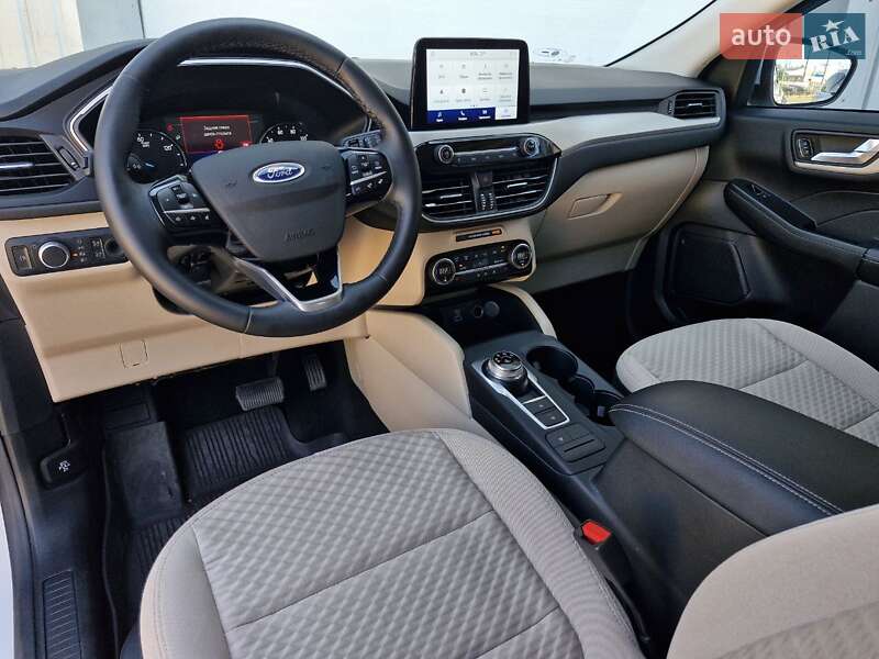 Внедорожник / Кроссовер Ford Escape 2021 в Николаеве