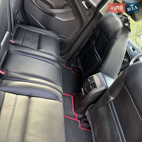 Внедорожник / Кроссовер Ford Escape 2014 в Новомиргороде