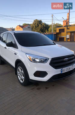 Внедорожник / Кроссовер Ford Escape 2016 в 