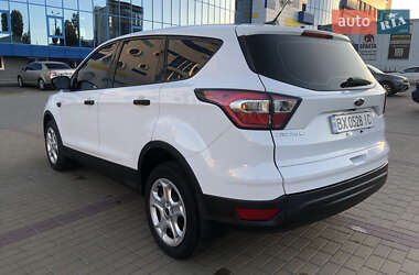 Внедорожник / Кроссовер Ford Escape 2016 в 