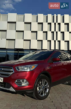 Внедорожник / Кроссовер Ford Escape 2018 в Одессе