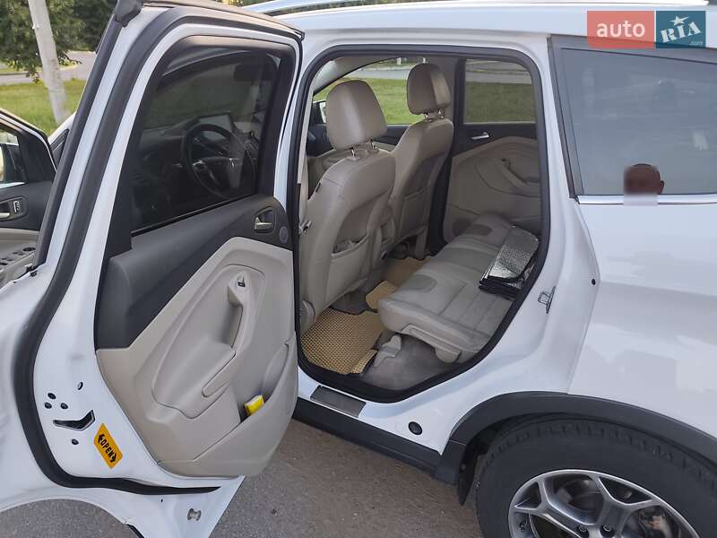 Позашляховик / Кросовер Ford Escape 2016 в Бучі