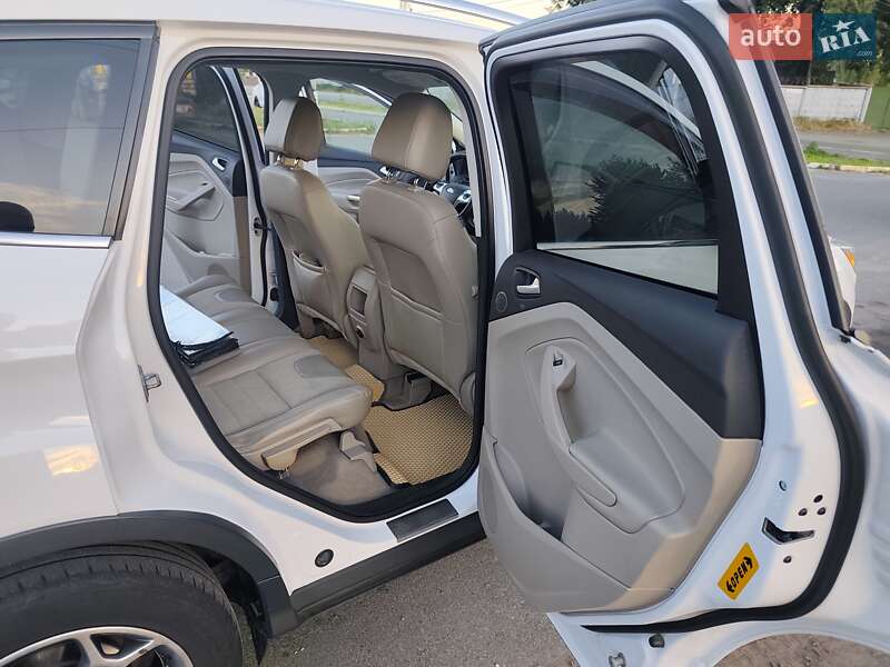 Позашляховик / Кросовер Ford Escape 2016 в Бучі