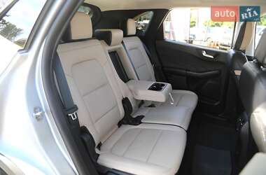 Позашляховик / Кросовер Ford Escape 2022 в 