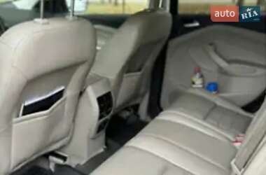 Внедорожник / Кроссовер Ford Escape 2016 в 