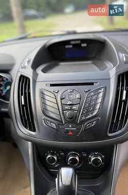 Внедорожник / Кроссовер Ford Escape 2014 в 