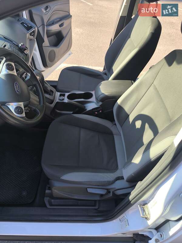 Внедорожник / Кроссовер Ford Escape 2013 в Виннице
