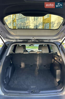 Внедорожник / Кроссовер Ford Escape 2012 в 