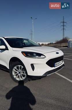 Внедорожник / Кроссовер Ford Escape 2020 в 